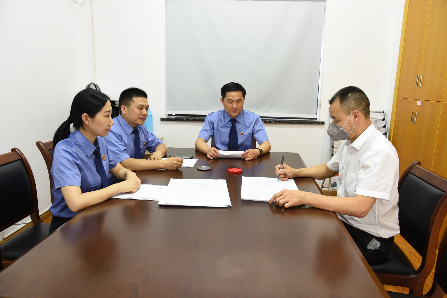 听证会后罢诉息访.jpg
