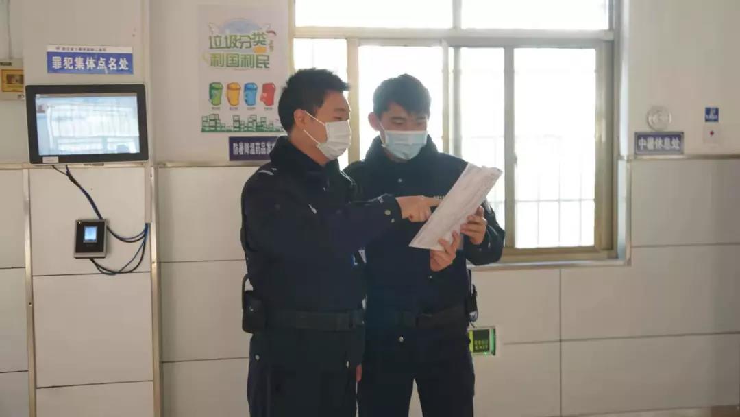 （3）我是党员我先上.jpg
